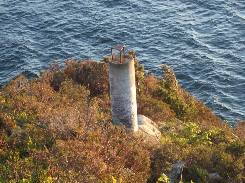 Bare ein varsel lampe for båter, eller noe fra krigens dager?