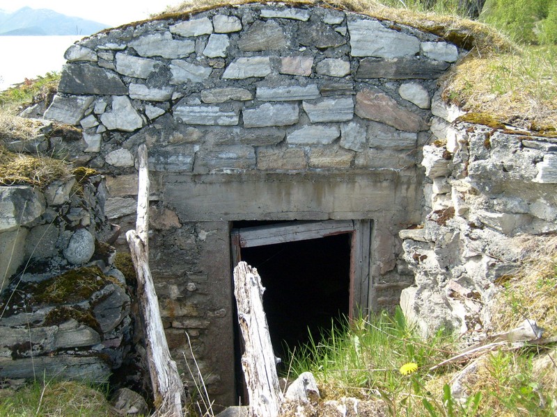 Bunker v. løpegrav.jpg