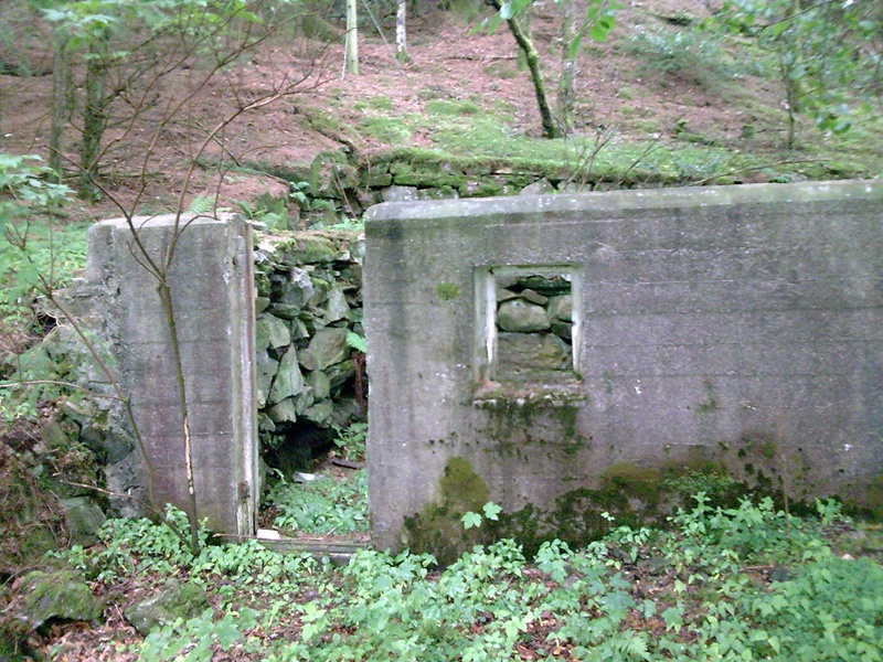 Grunnmur skrått over bunkers