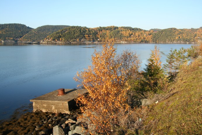 2. Fortøyninger v Langstein, fendere i Faetten ytterst til höyre.jpg