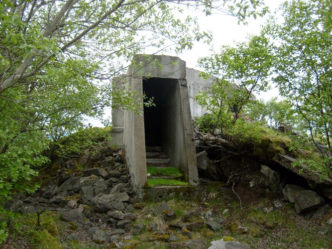 MG bunker inngang .jpg
