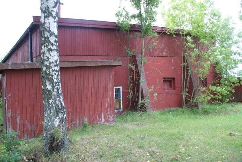 Hangar med &amp;quot;skyteskår&amp;quot; ?