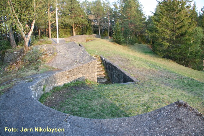 Tønsåasen, batteriet sett sørover.jpg