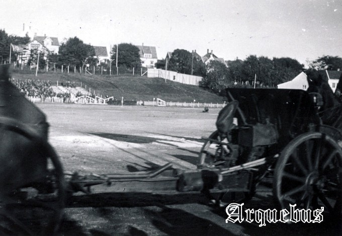 7,5cm F.K. på haugesund Stadion.jpg