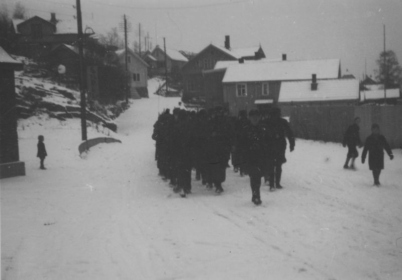 Ausmarsch in Svelvik 6/1-45