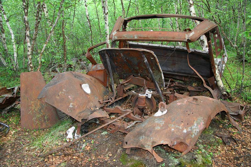 Sørgelige rester ved lasarettets garage.